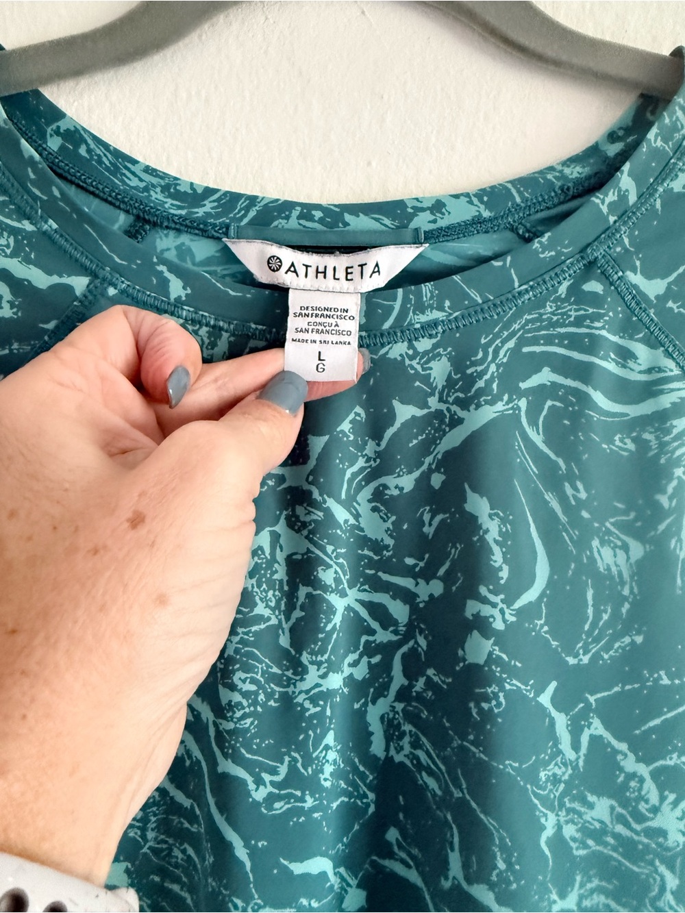 Athleta Ultimate TrainingTeal Marble-Print Active Top